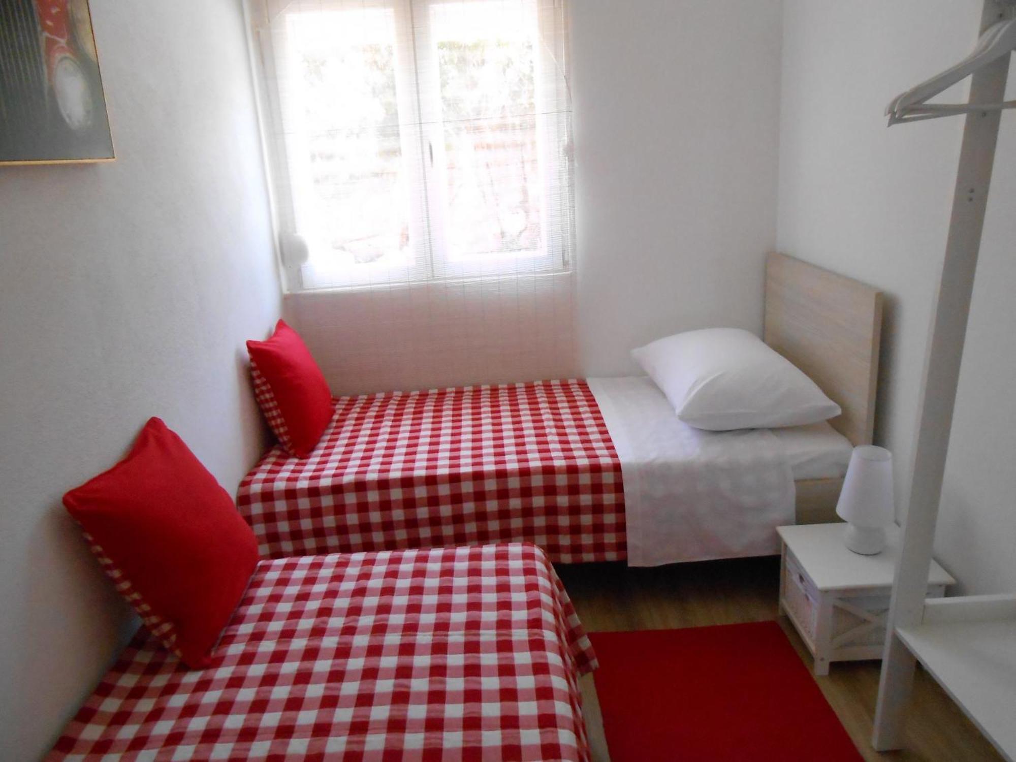Apartments With A Parking Space Okrug Gornji, Ciovo - 13859 Трогир Номер фото