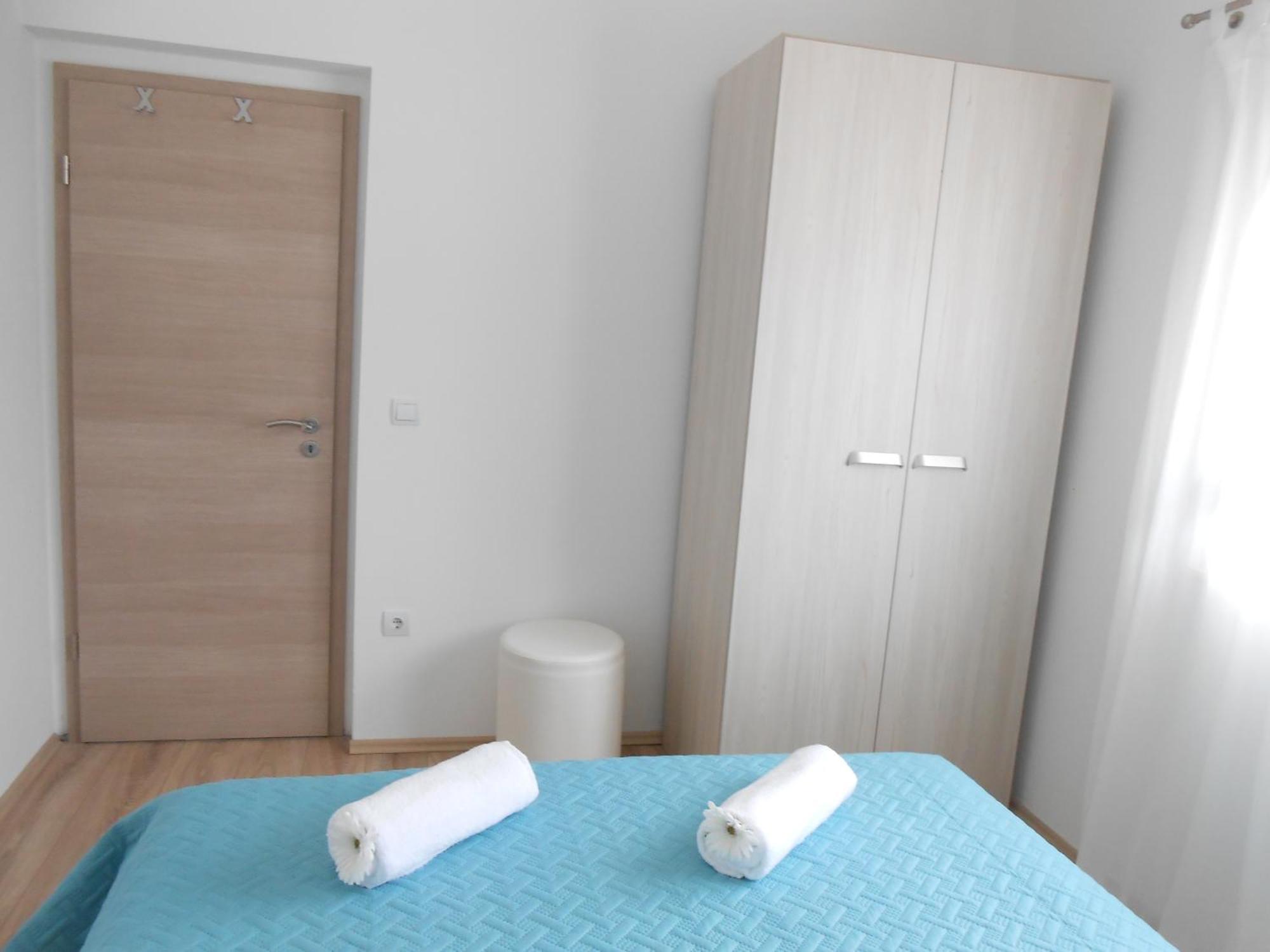 Apartments With A Parking Space Okrug Gornji, Ciovo - 13859 Трогир Номер фото